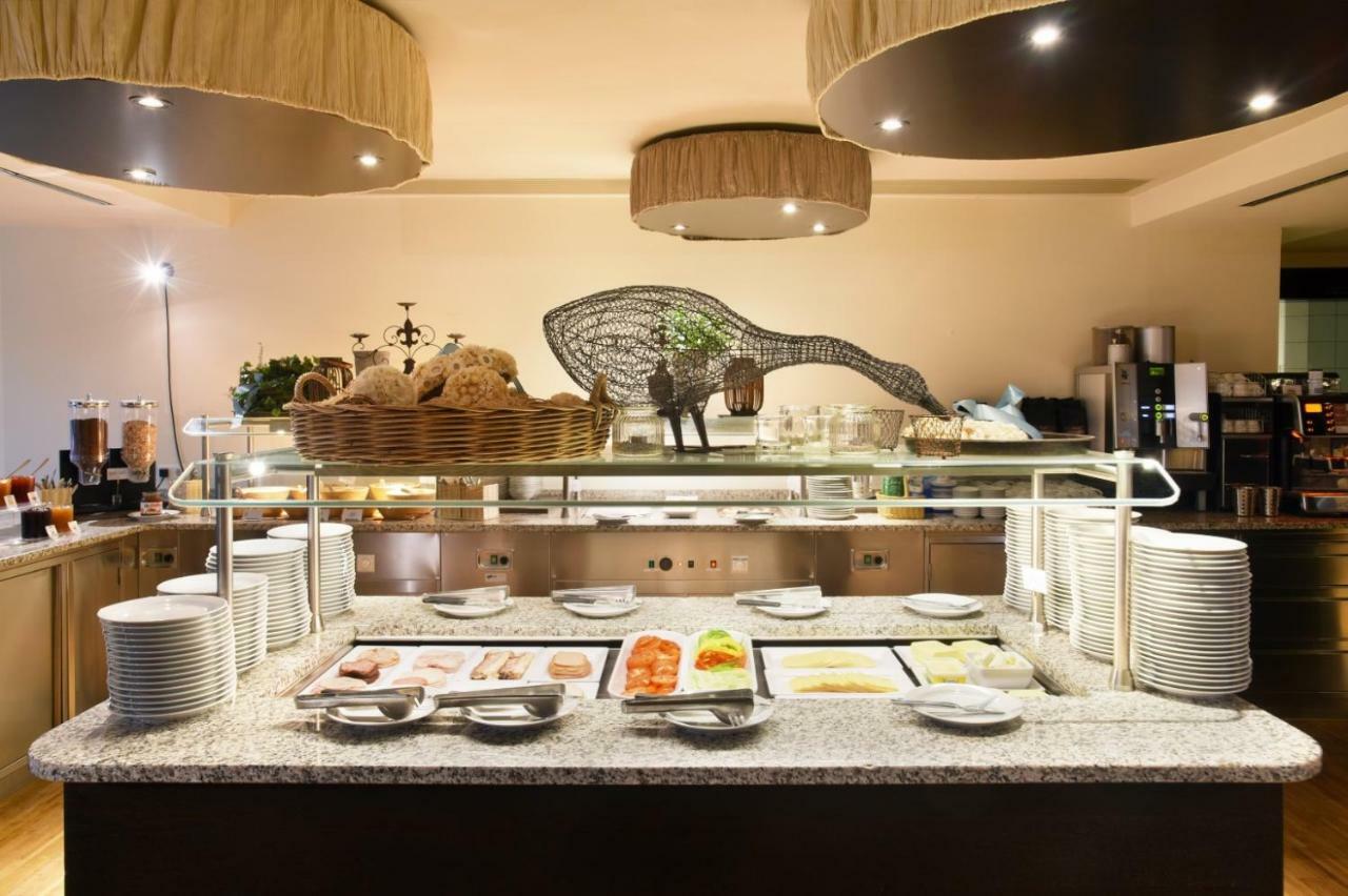 Hotel Weisses Kreuz เฟลด์เคียร์ช ภายนอก รูปภาพ