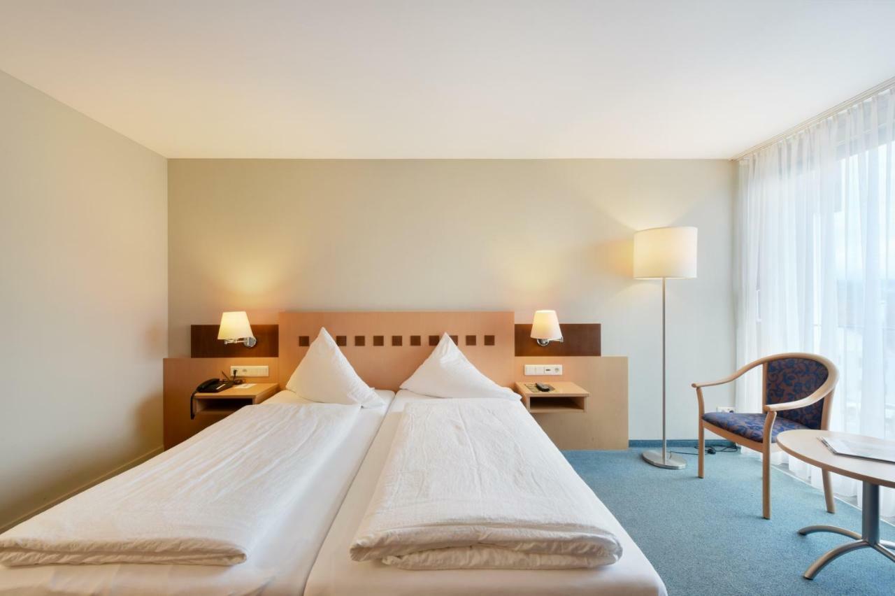 Hotel Weisses Kreuz เฟลด์เคียร์ช ภายนอก รูปภาพ